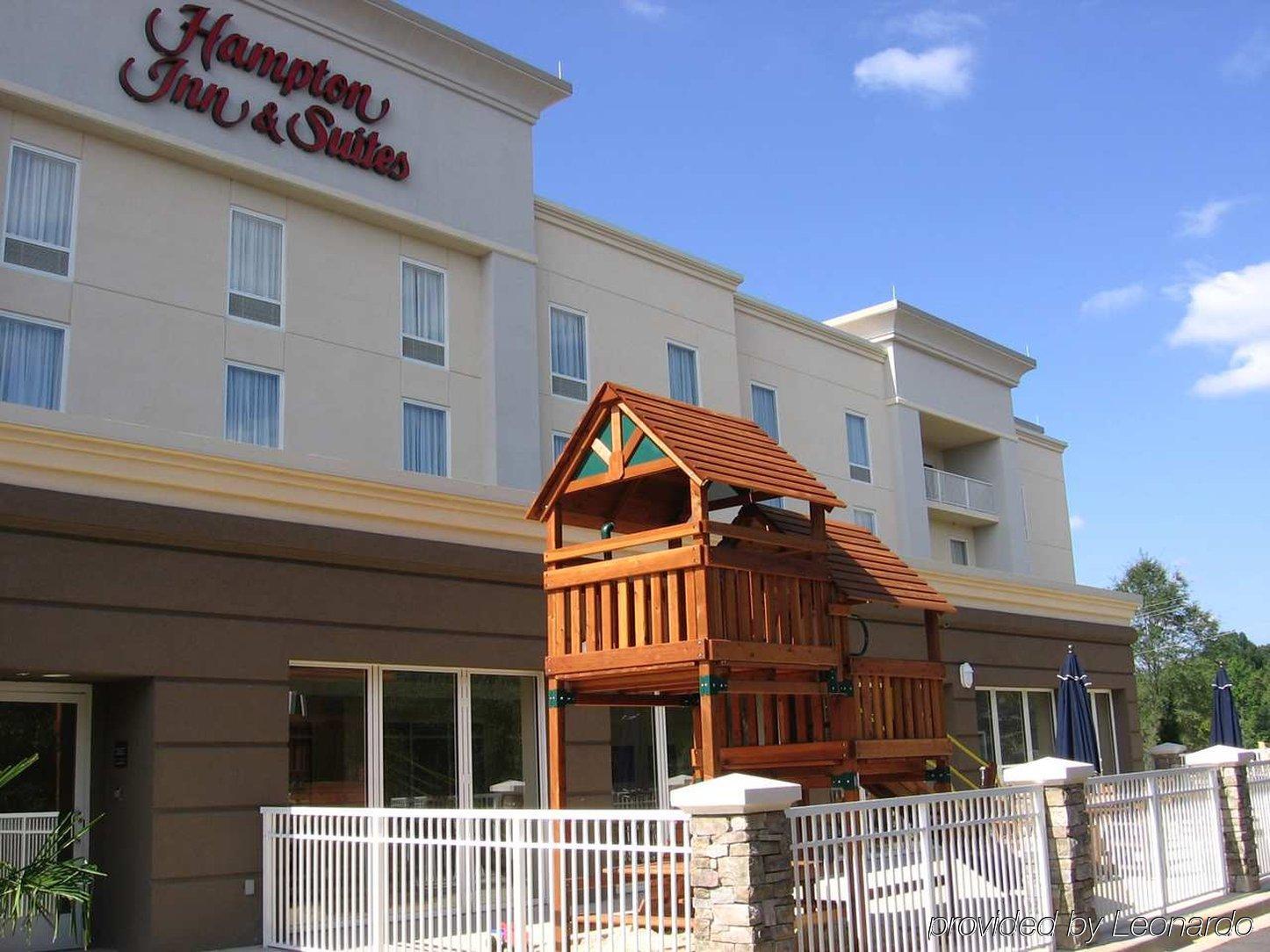 Hampton Inn & Suites Clinton Exterior photo